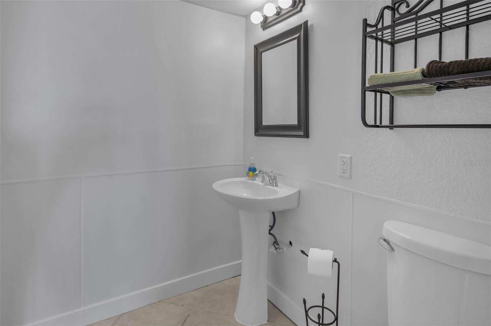 610 SHORE DR E, OLDSMAR, FL, 34677