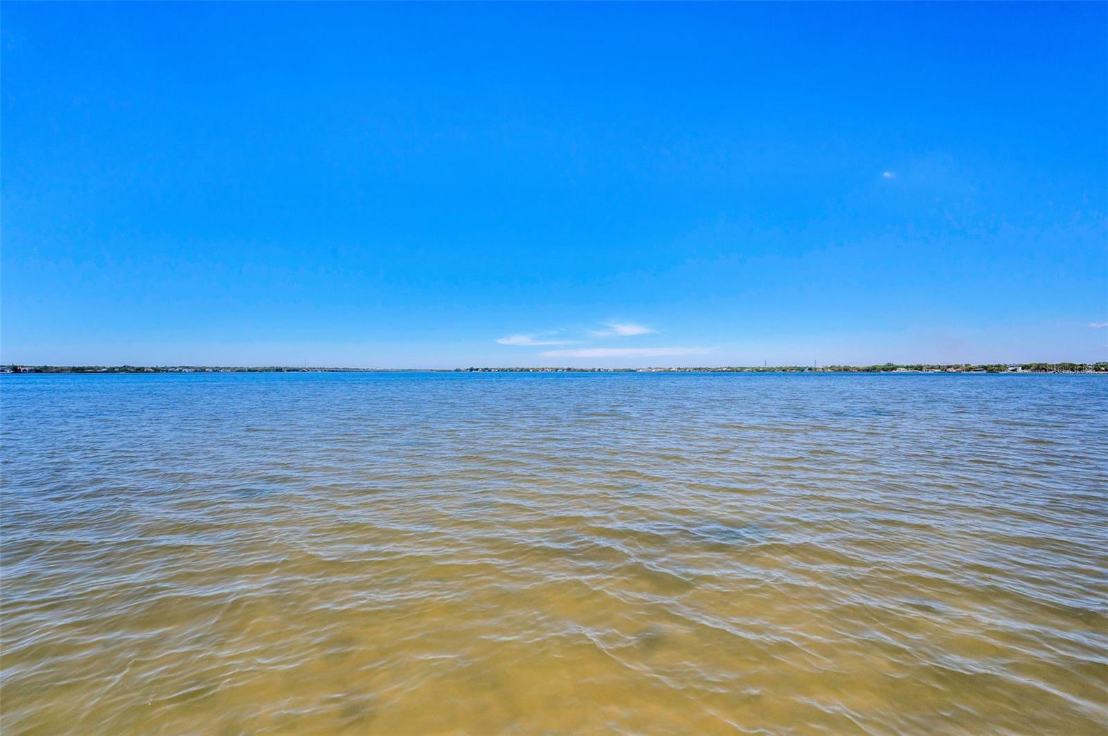 610 SHORE DR E, OLDSMAR, FL, 34677