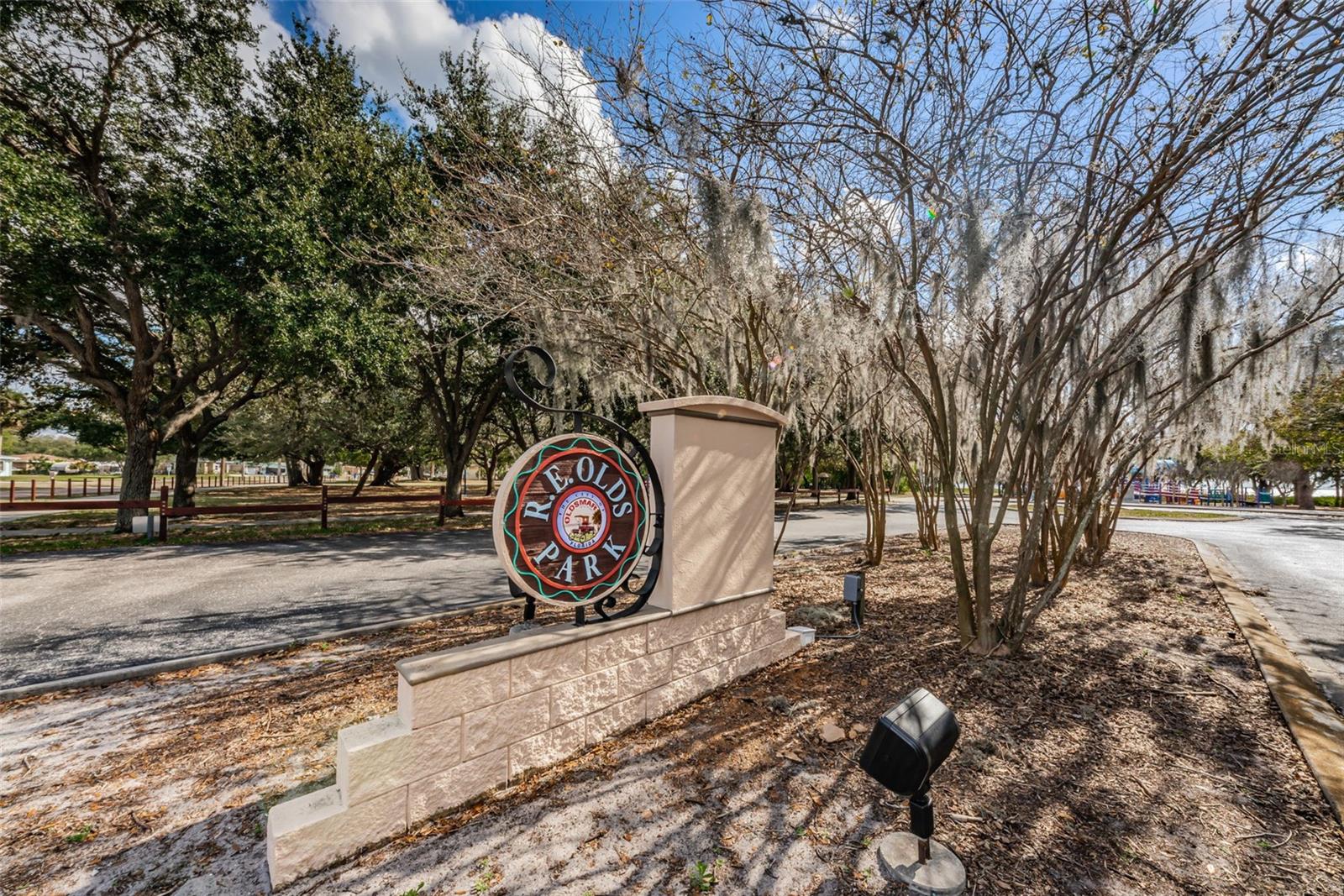 610 SHORE DR E, OLDSMAR, FL, 34677