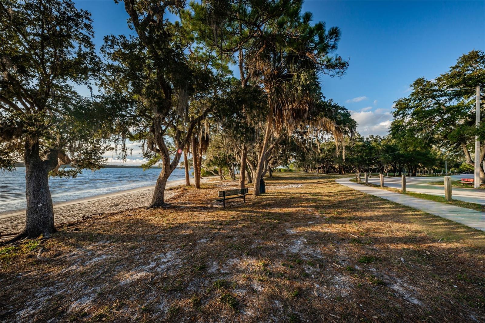 610 SHORE DR E, OLDSMAR, FL, 34677