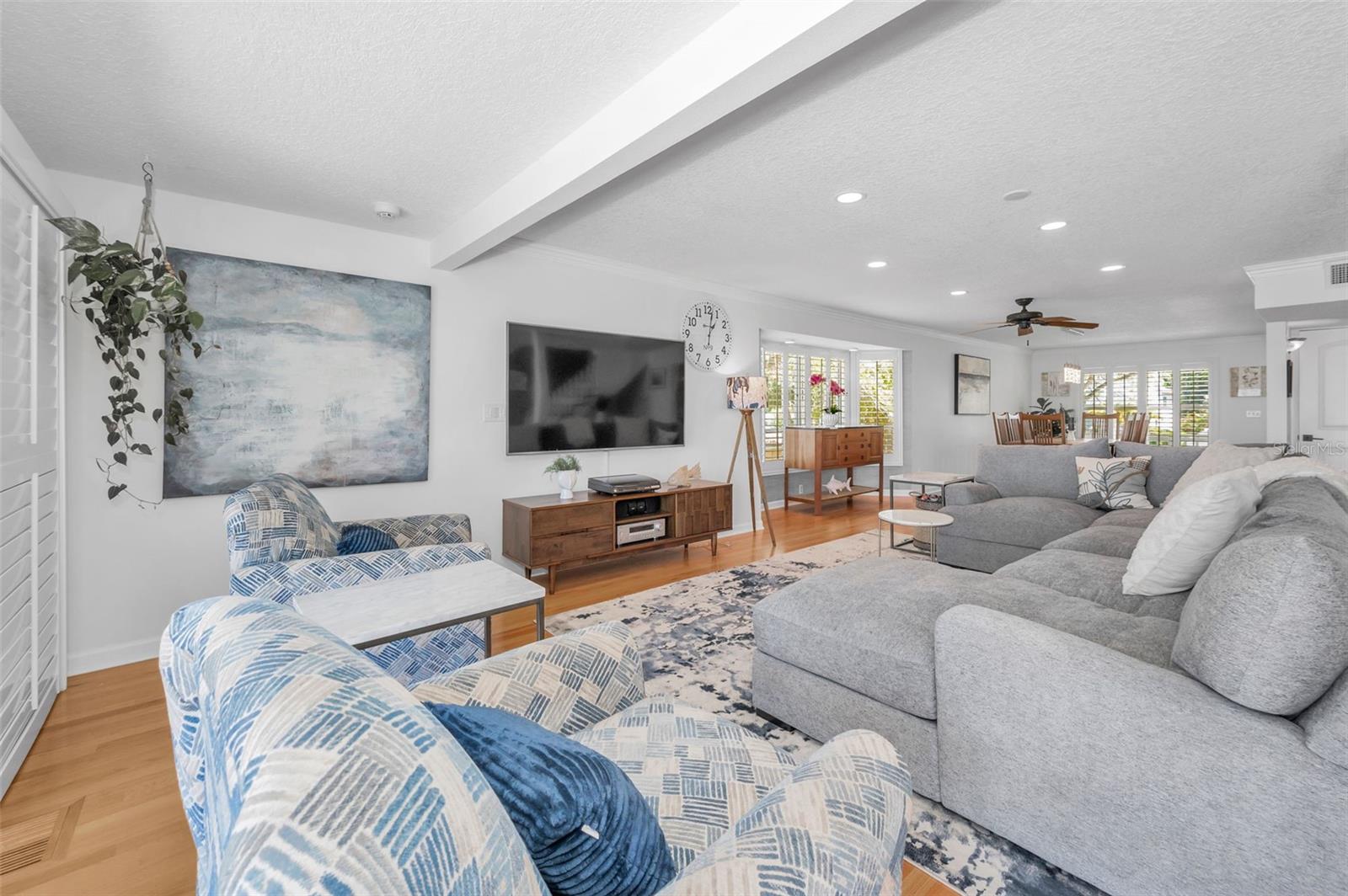610 SHORE DR E, OLDSMAR, FL, 34677