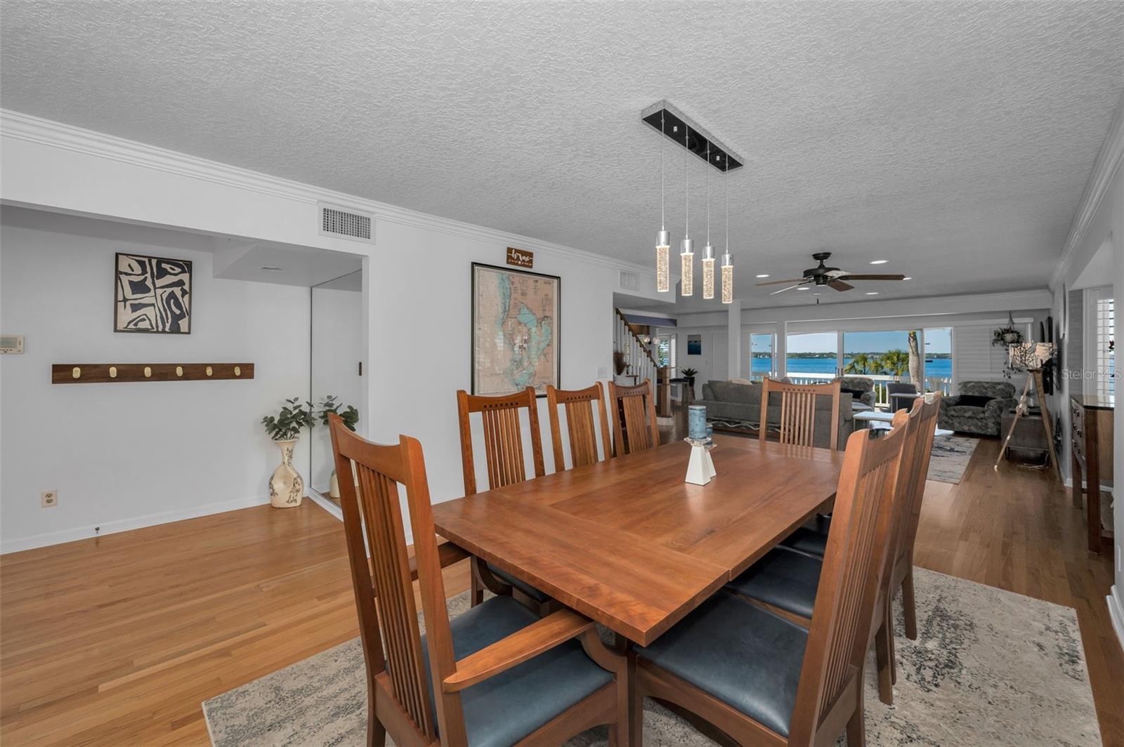 610 SHORE DR E, OLDSMAR, FL, 34677