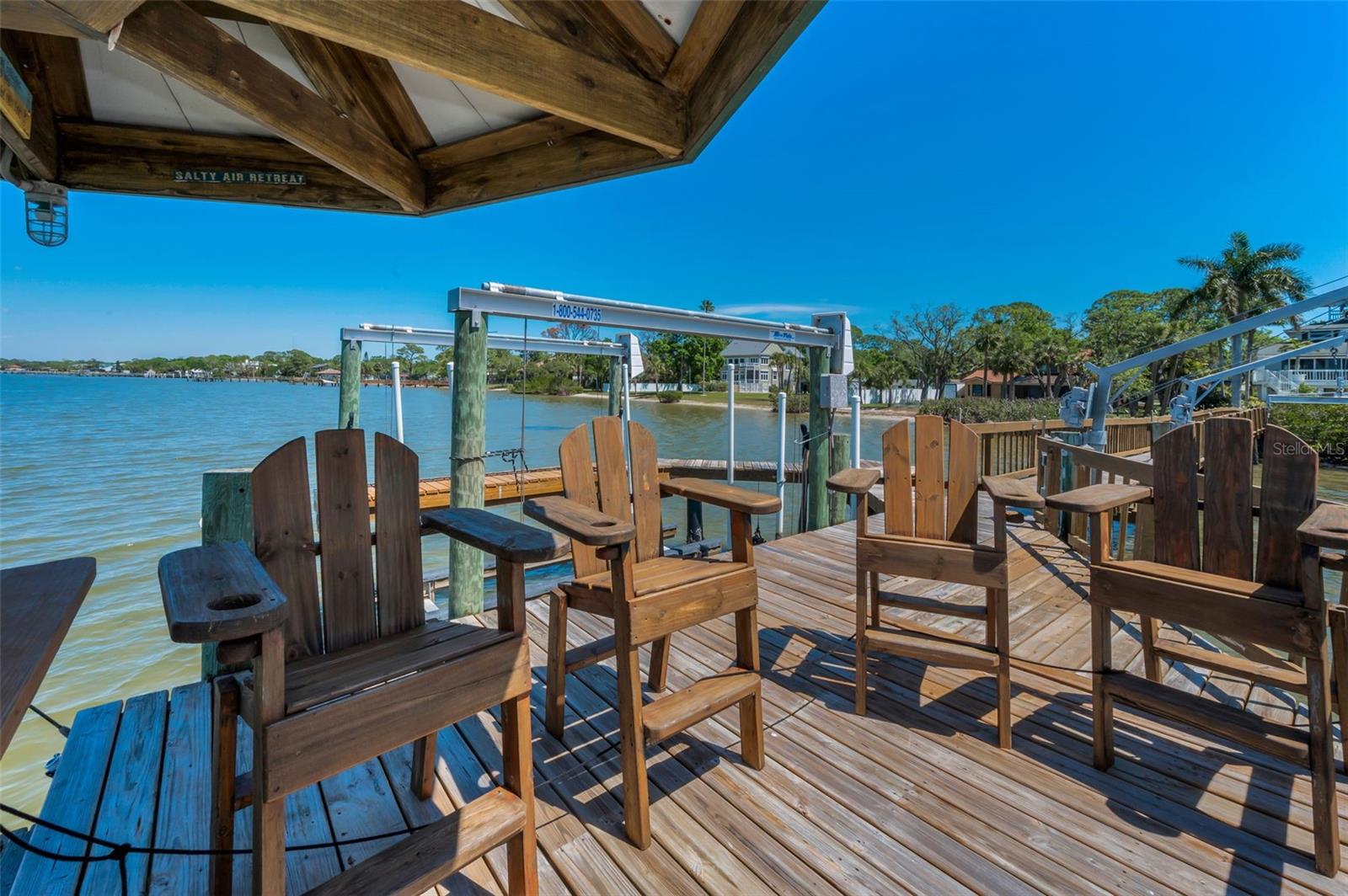 610 SHORE DR E, OLDSMAR, FL, 34677