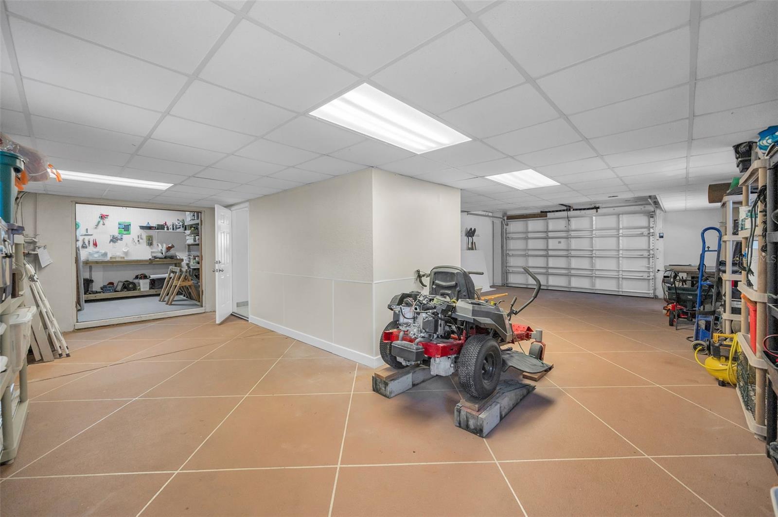 610 SHORE DR E, OLDSMAR, FL, 34677
