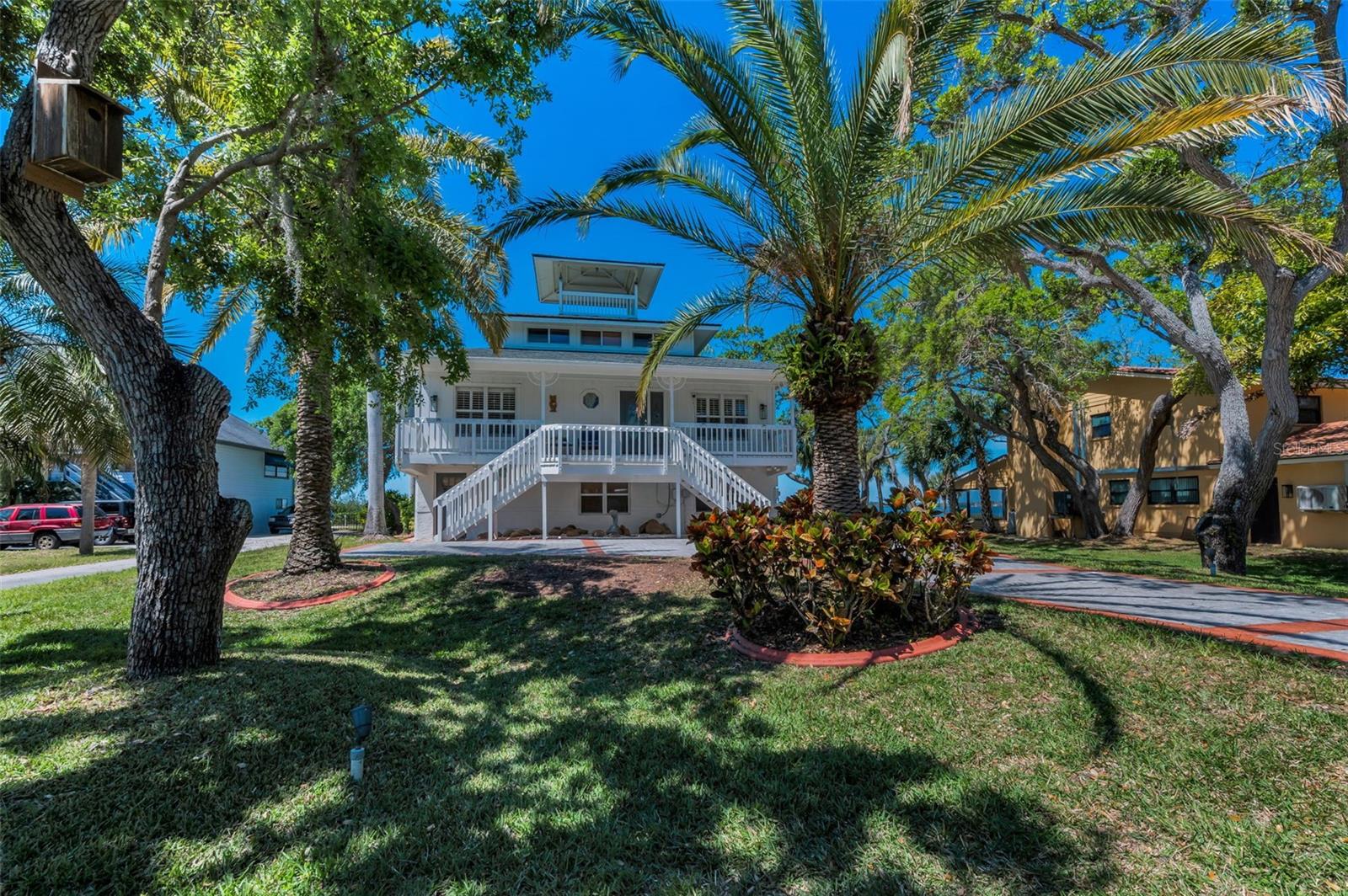 610 SHORE DR E, OLDSMAR, FL, 34677