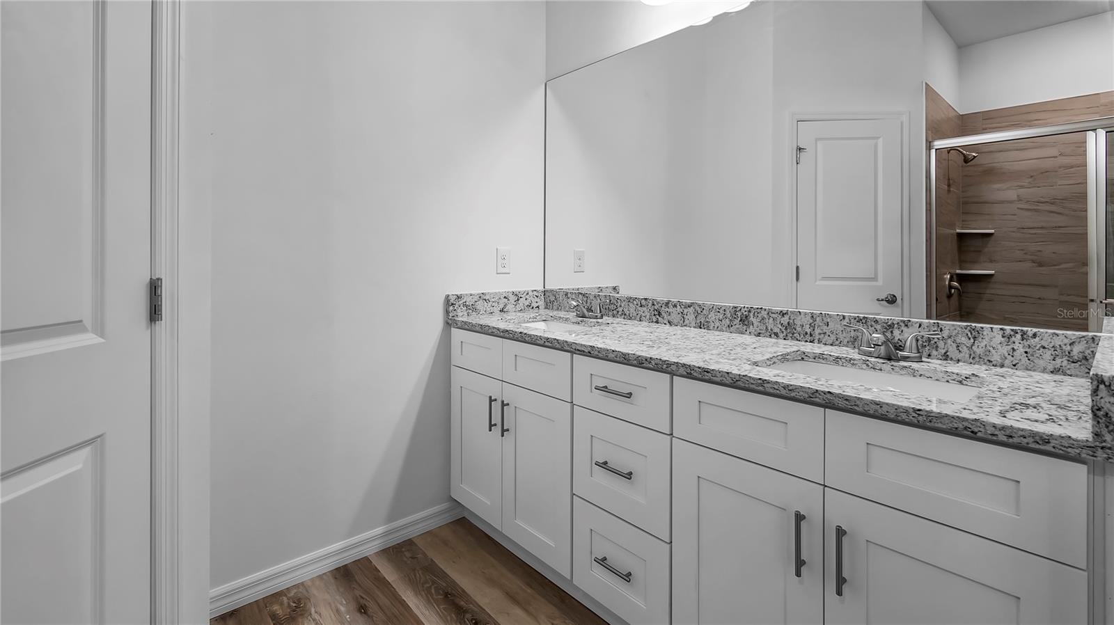 40580 E 1ST AVE, UMATILLA, FL, 32784