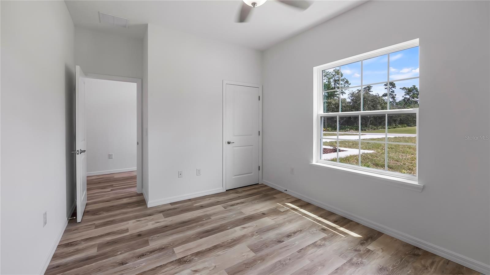 40580 E 1ST AVE, UMATILLA, FL, 32784