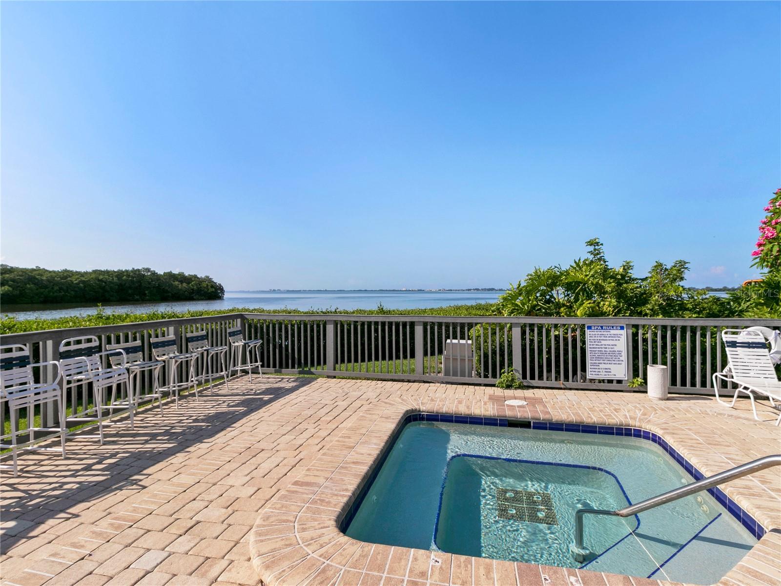 71 TIDY ISLAND BLVD, BRADENTON, FL, 34210