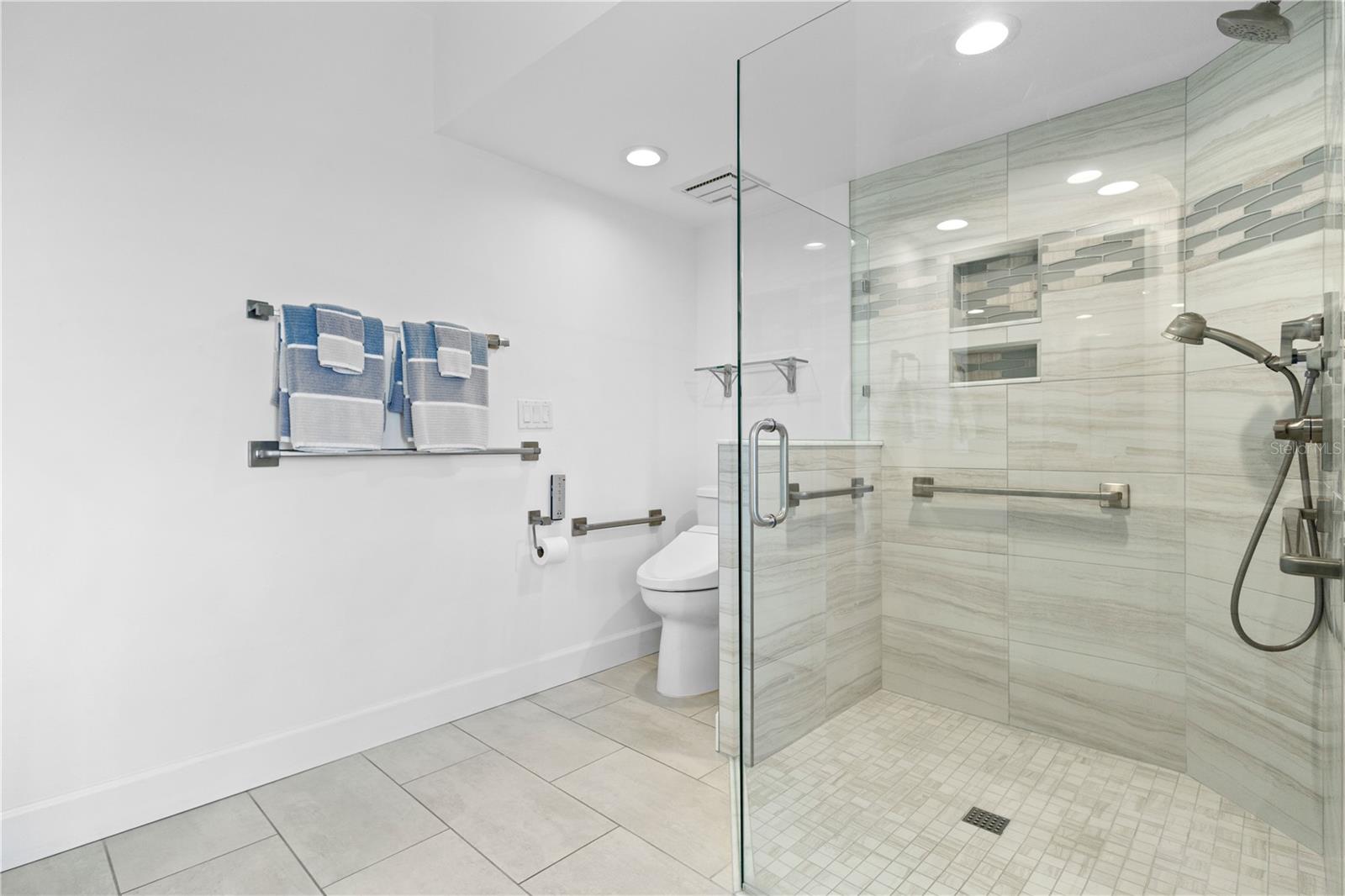 71 TIDY ISLAND BLVD, BRADENTON, FL, 34210