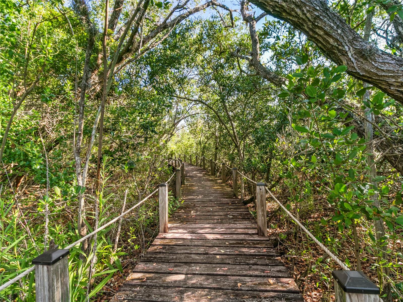 71 TIDY ISLAND BLVD, BRADENTON, FL, 34210