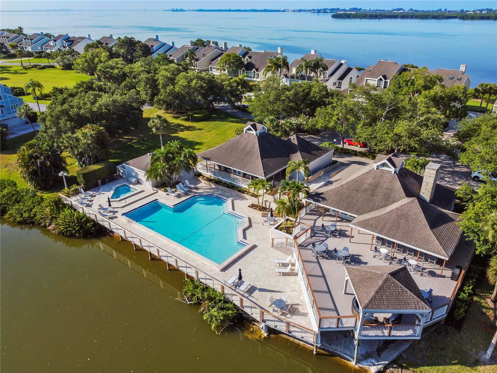 71 TIDY ISLAND BLVD, BRADENTON, FL, 34210