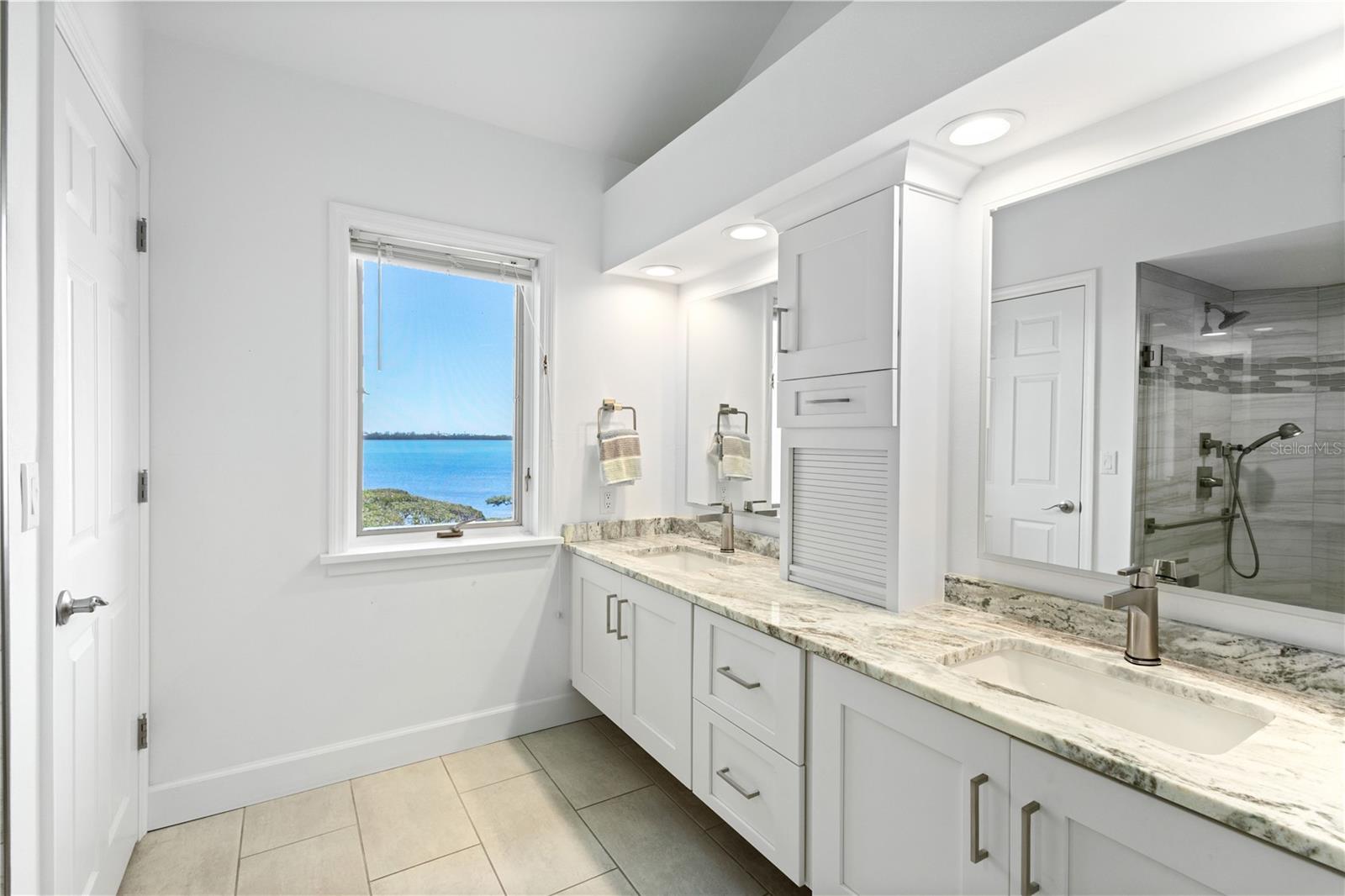 71 TIDY ISLAND BLVD, BRADENTON, FL, 34210