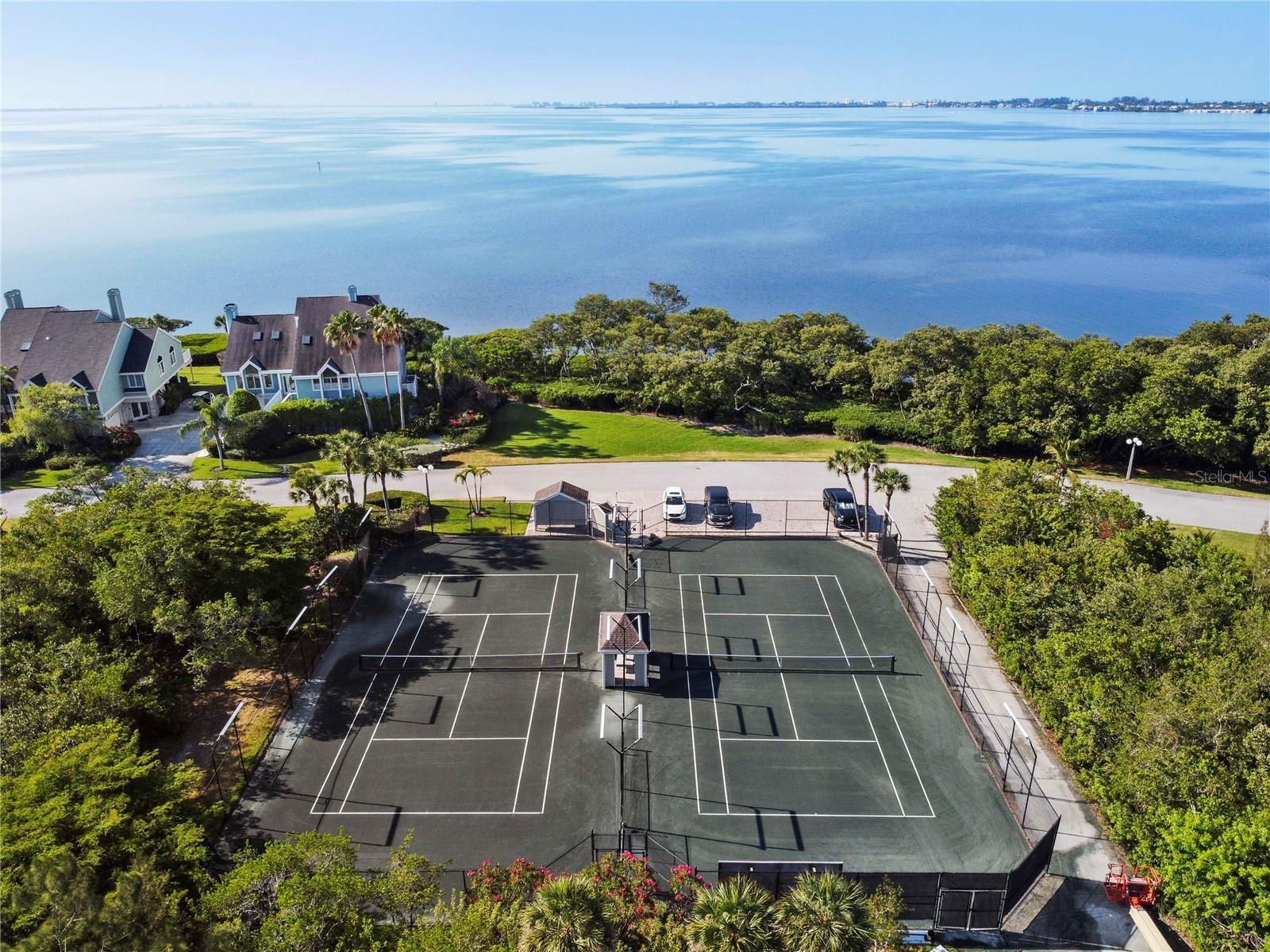 71 TIDY ISLAND BLVD, BRADENTON, FL, 34210