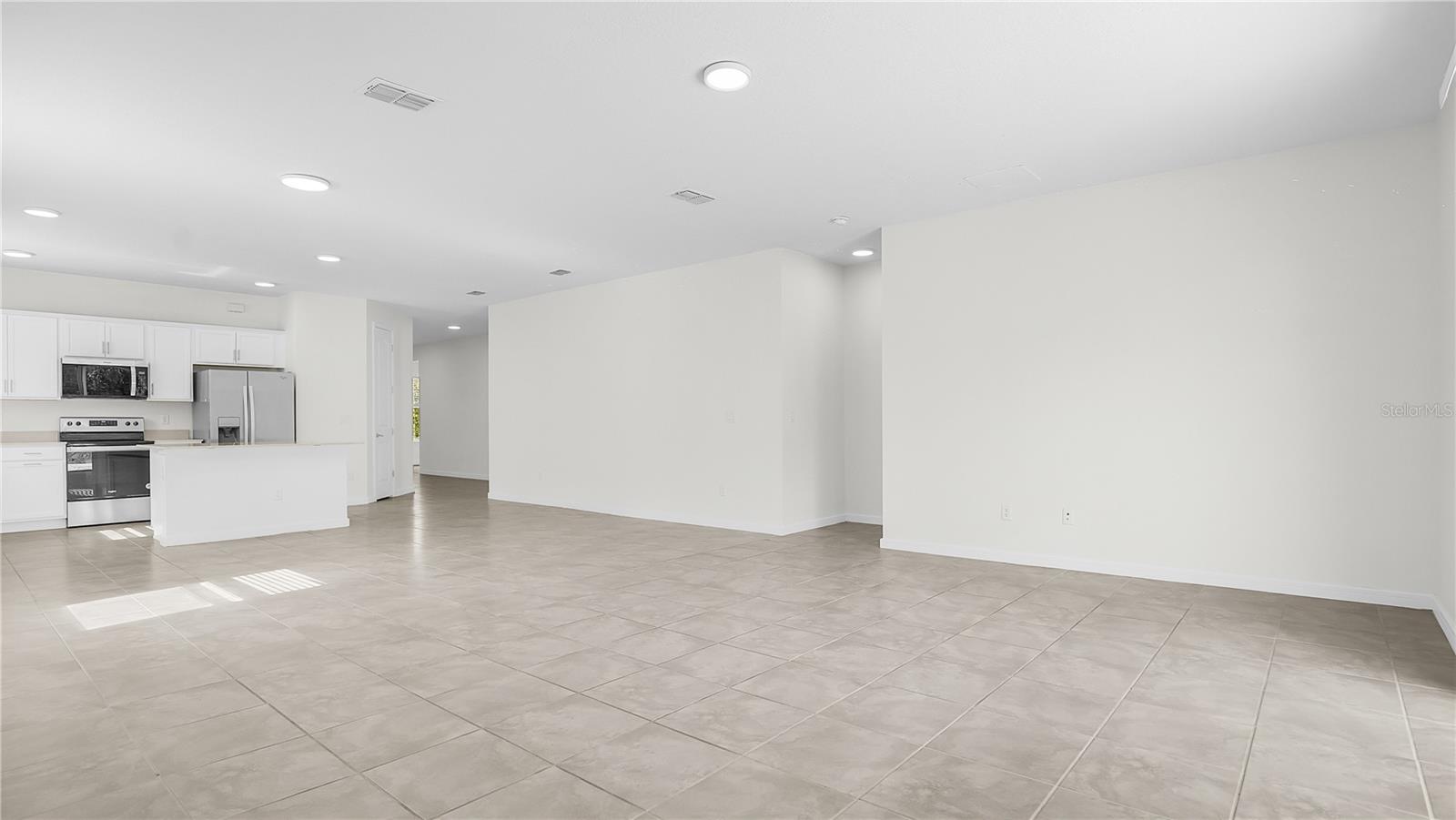 5825 WOODEN PINE DR, ORLANDO, FL, 32829