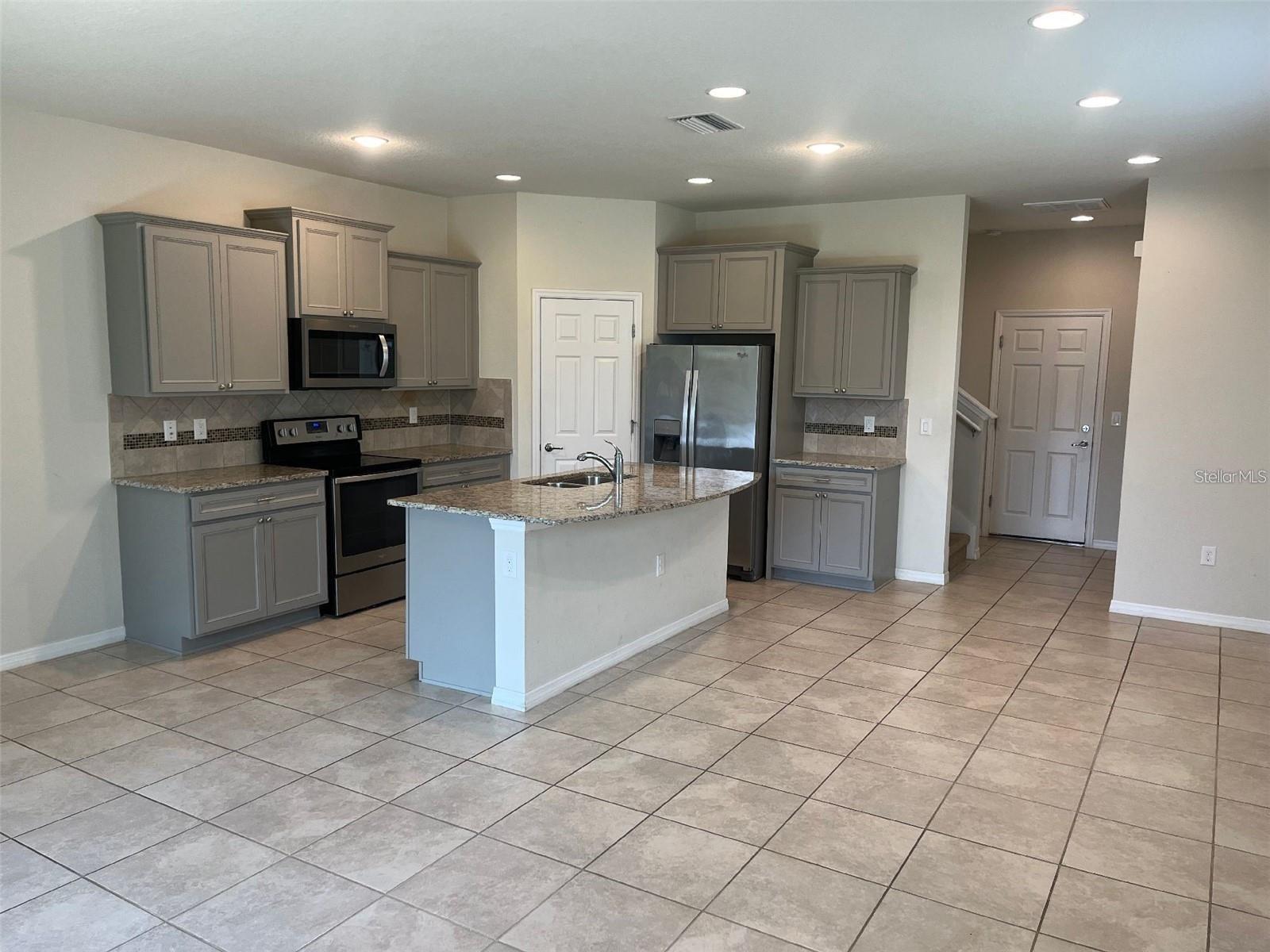 9143 HILLCROFT DR, RIVERVIEW, FL, 33578