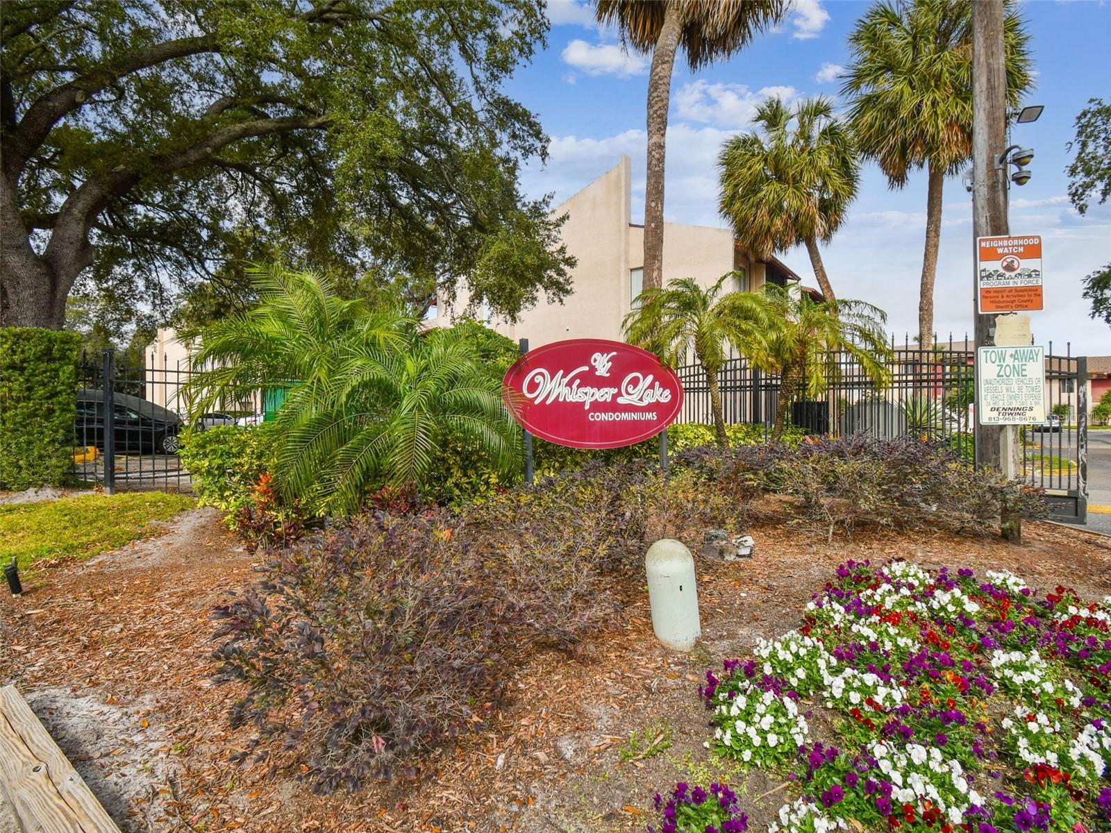 3828 N LAKE DR #114, TAMPA, FL, 33614