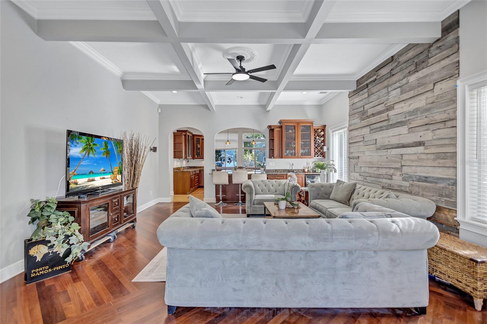 737 25TH AVE N, ST PETERSBURG, FL, 33704