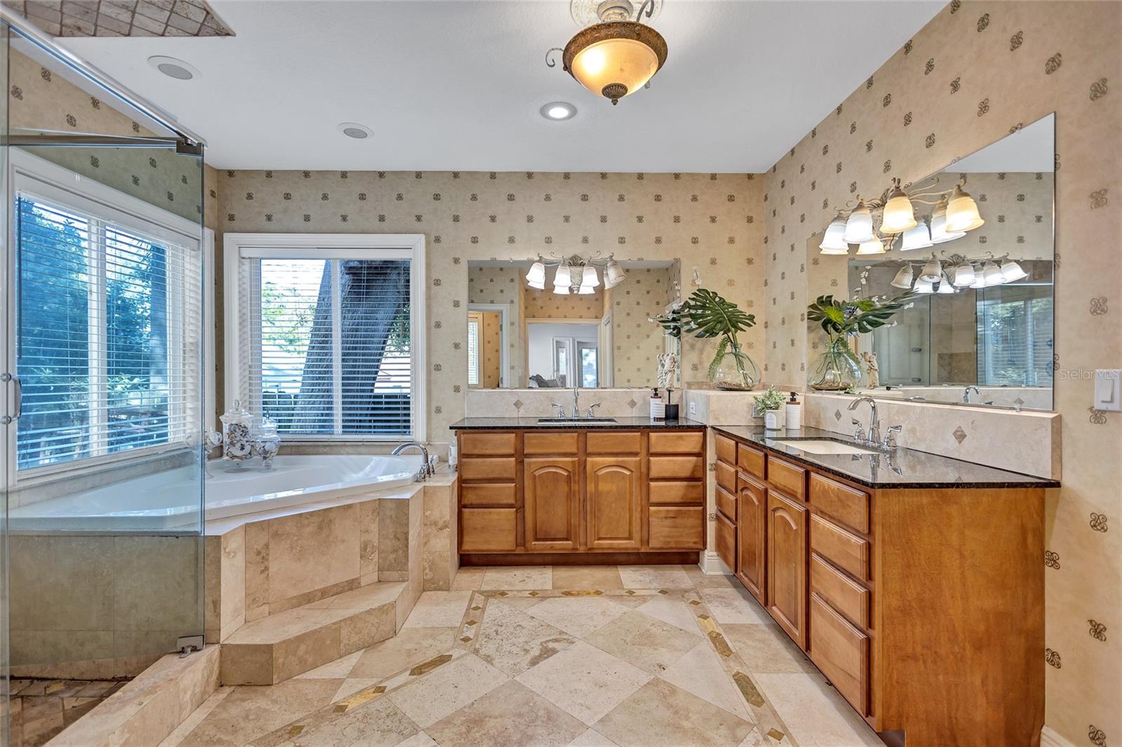 737 25TH AVE N, ST PETERSBURG, FL, 33704