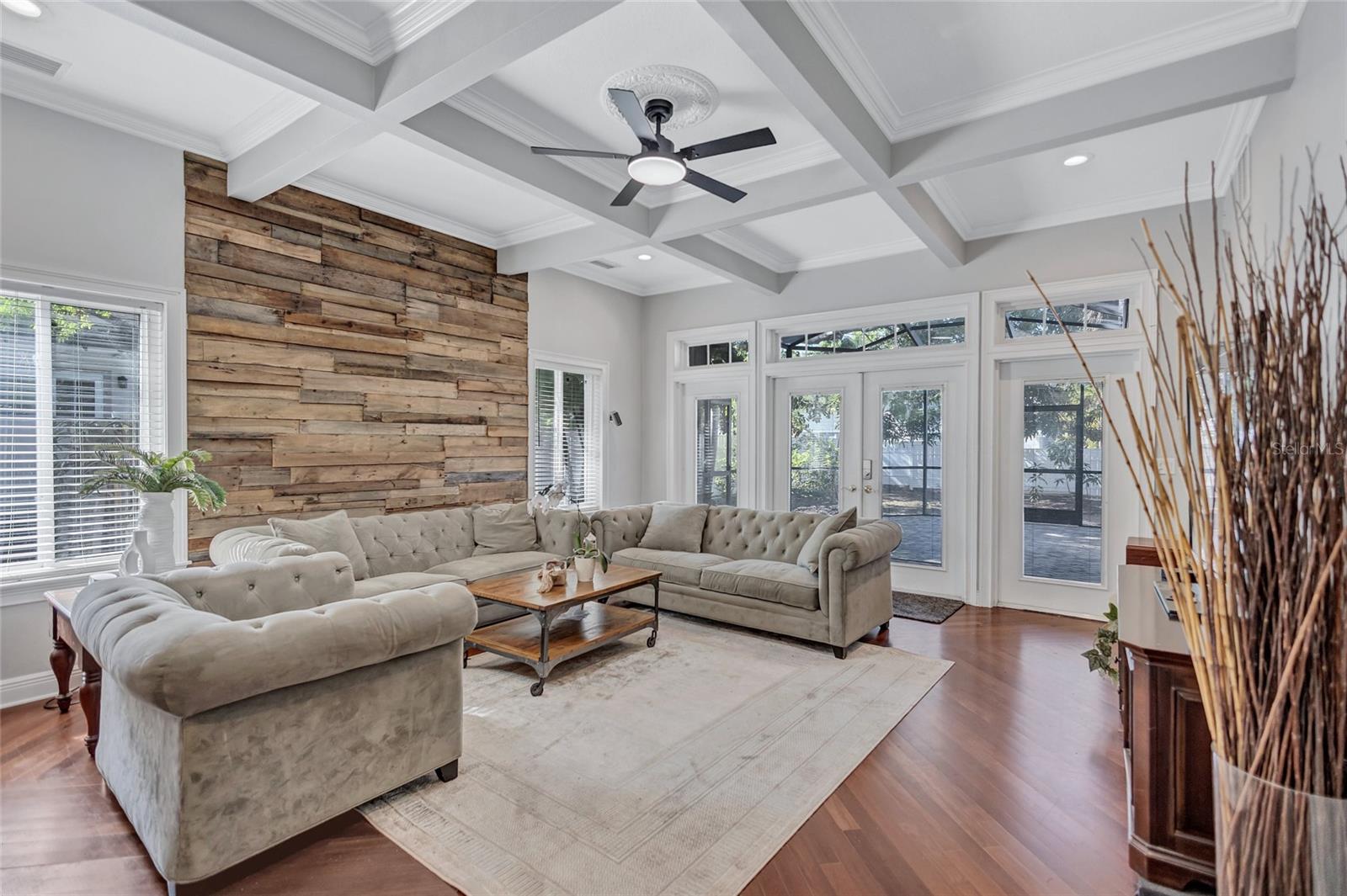 737 25TH AVE N, ST PETERSBURG, FL, 33704