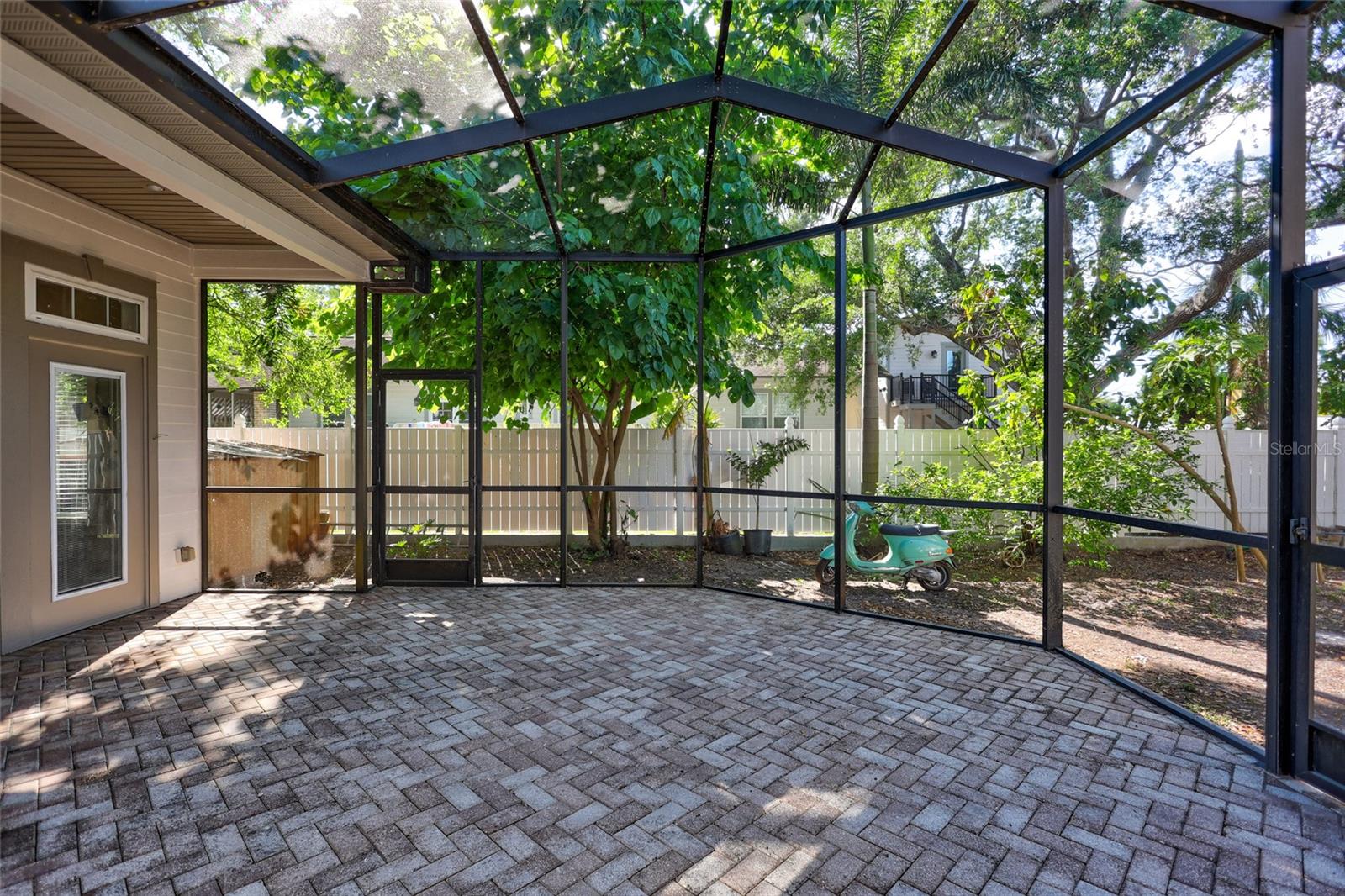 737 25TH AVE N, ST PETERSBURG, FL, 33704
