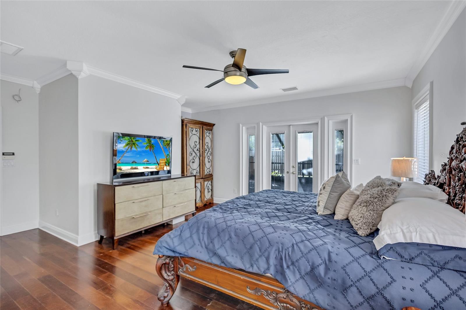 737 25TH AVE N, ST PETERSBURG, FL, 33704