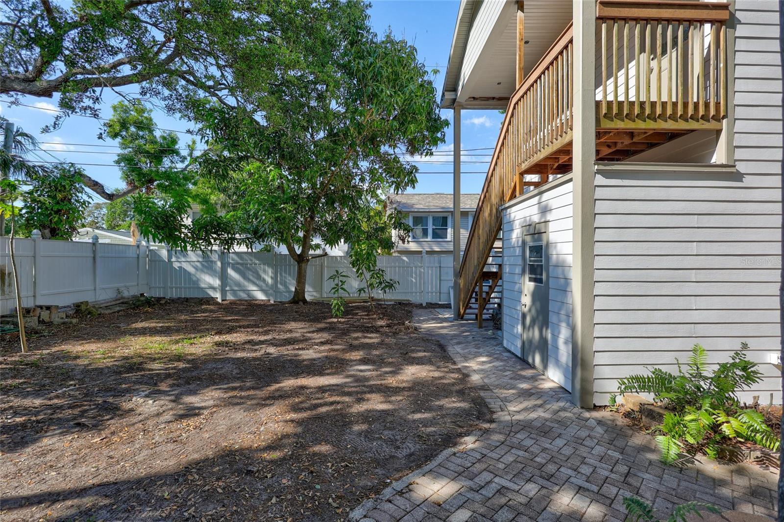 737 25TH AVE N, ST PETERSBURG, FL, 33704