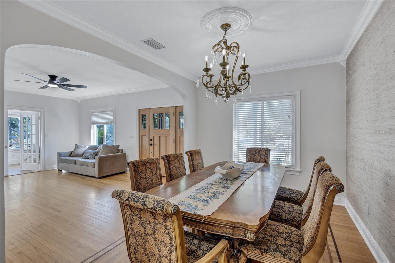 737 25TH AVE N, ST PETERSBURG, FL, 33704