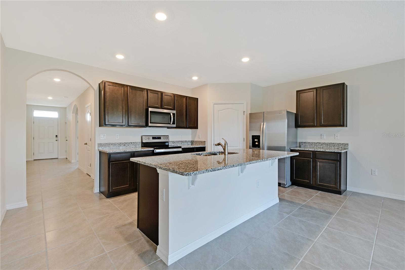 2705 GRANDBURY GROVE RD, LAKELAND, FL, 33811