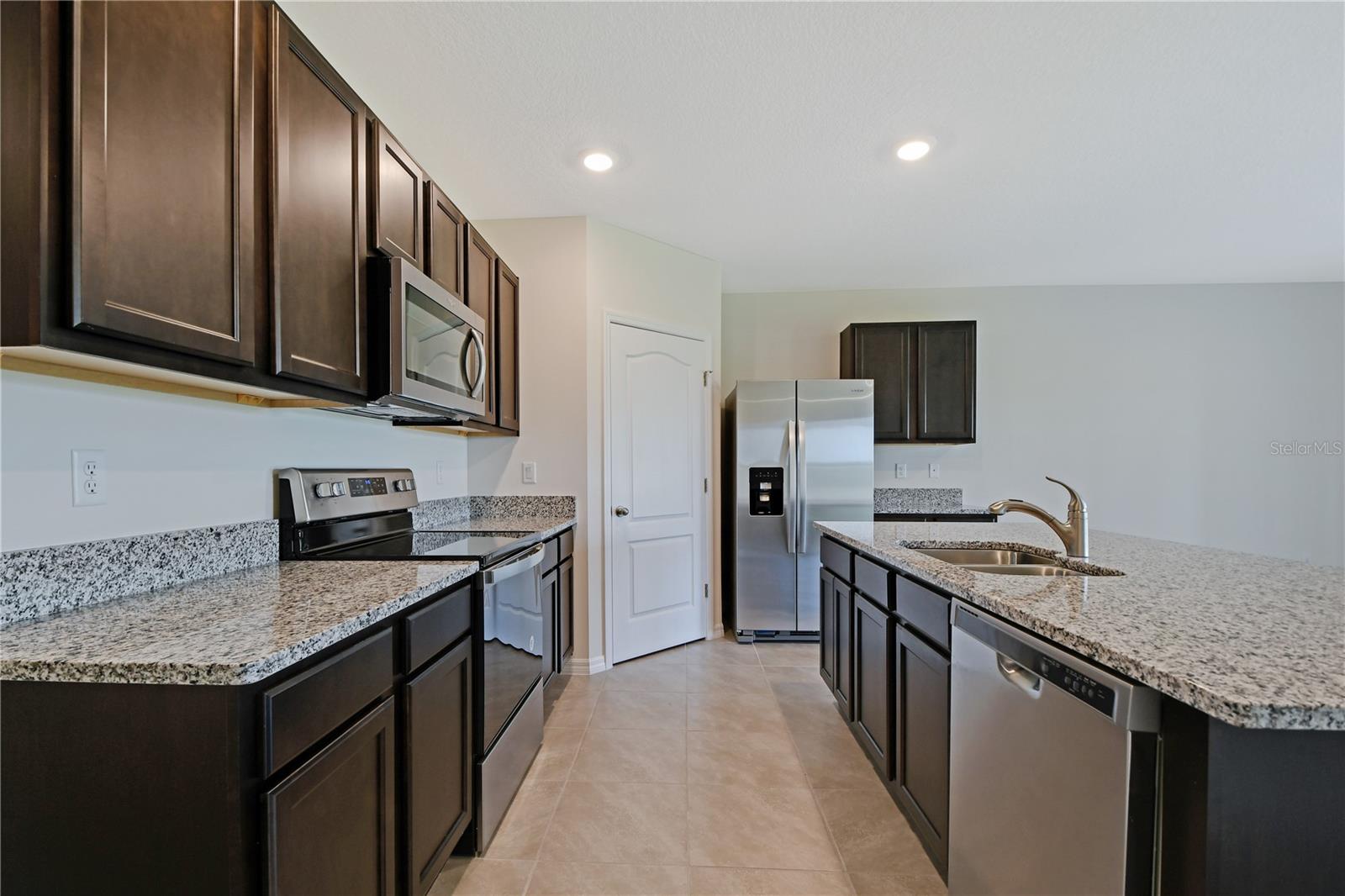 2705 GRANDBURY GROVE RD, LAKELAND, FL, 33811