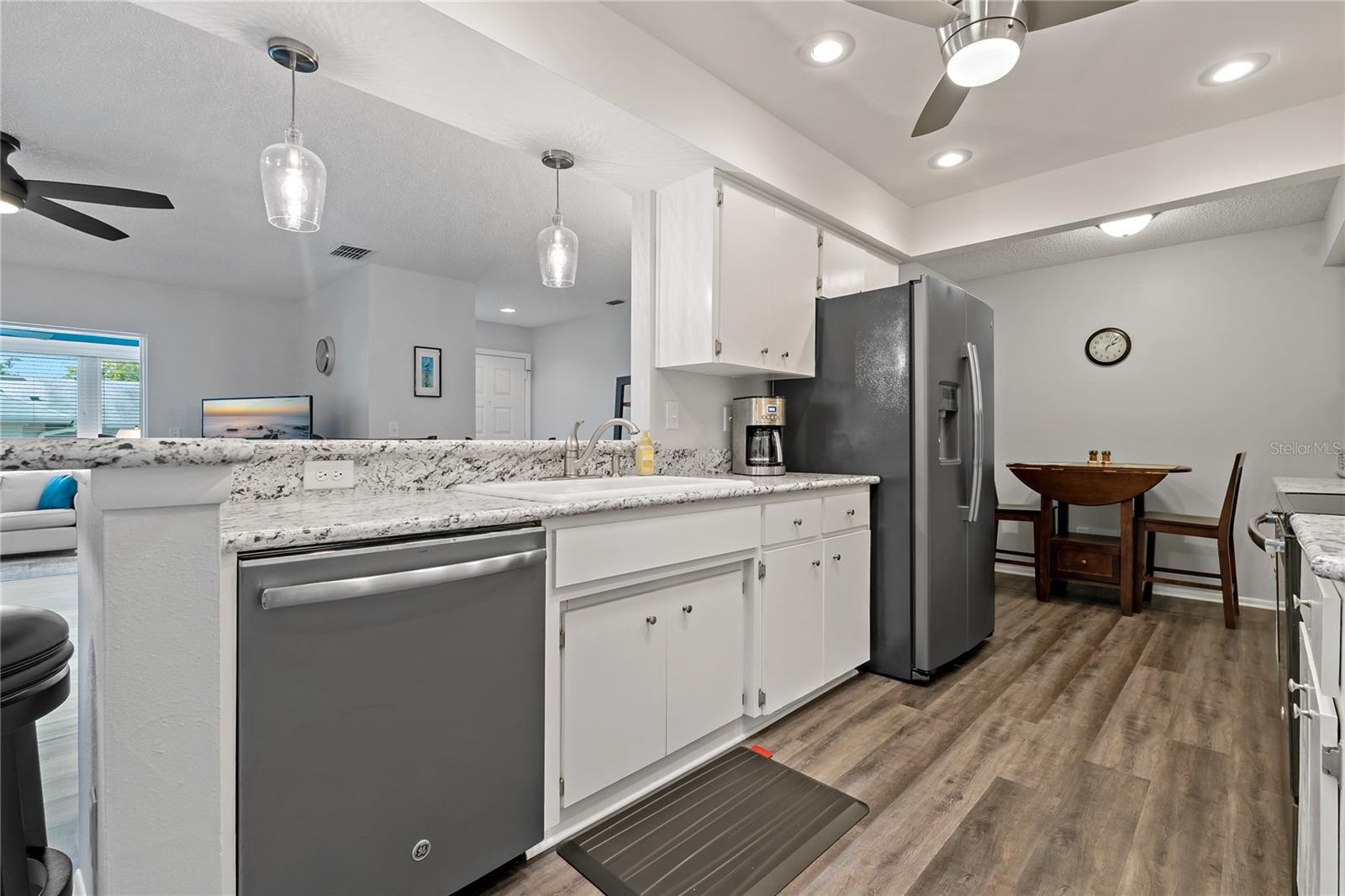 1365 CARLISLE CT, DUNEDIN, FL, 34698