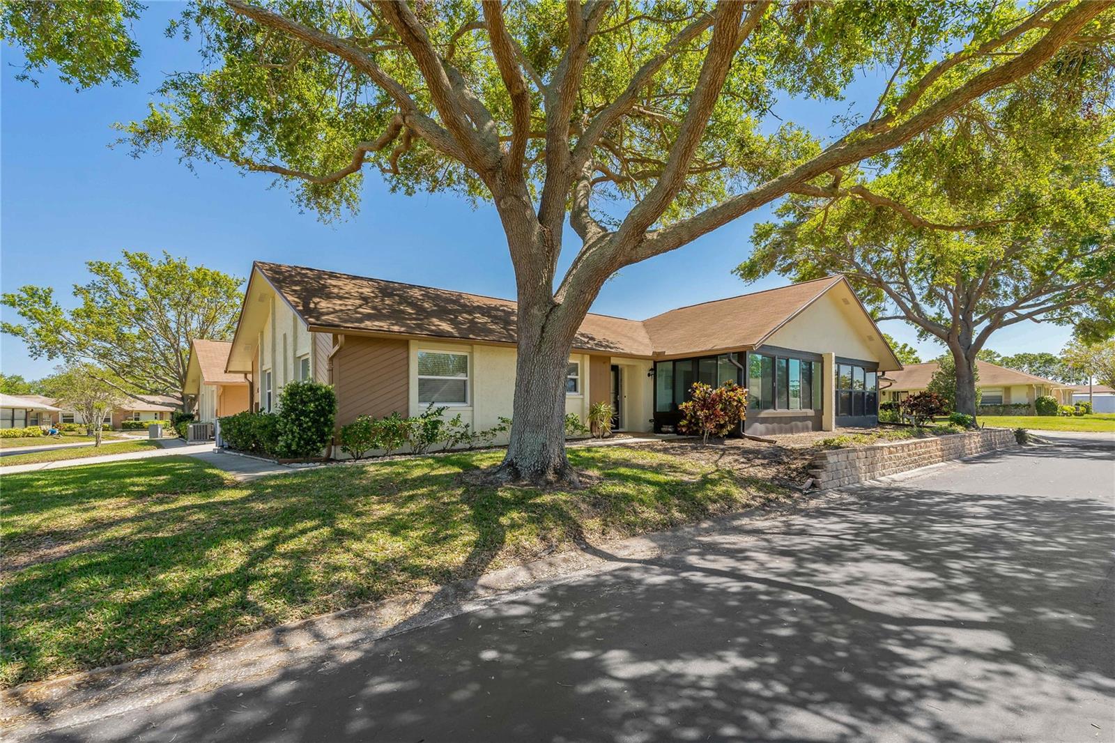 1365 CARLISLE CT, DUNEDIN, FL, 34698