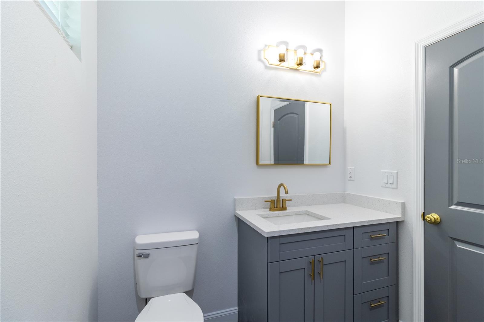 3205 E NORTH BAY ST, TAMPA, FL, 33610