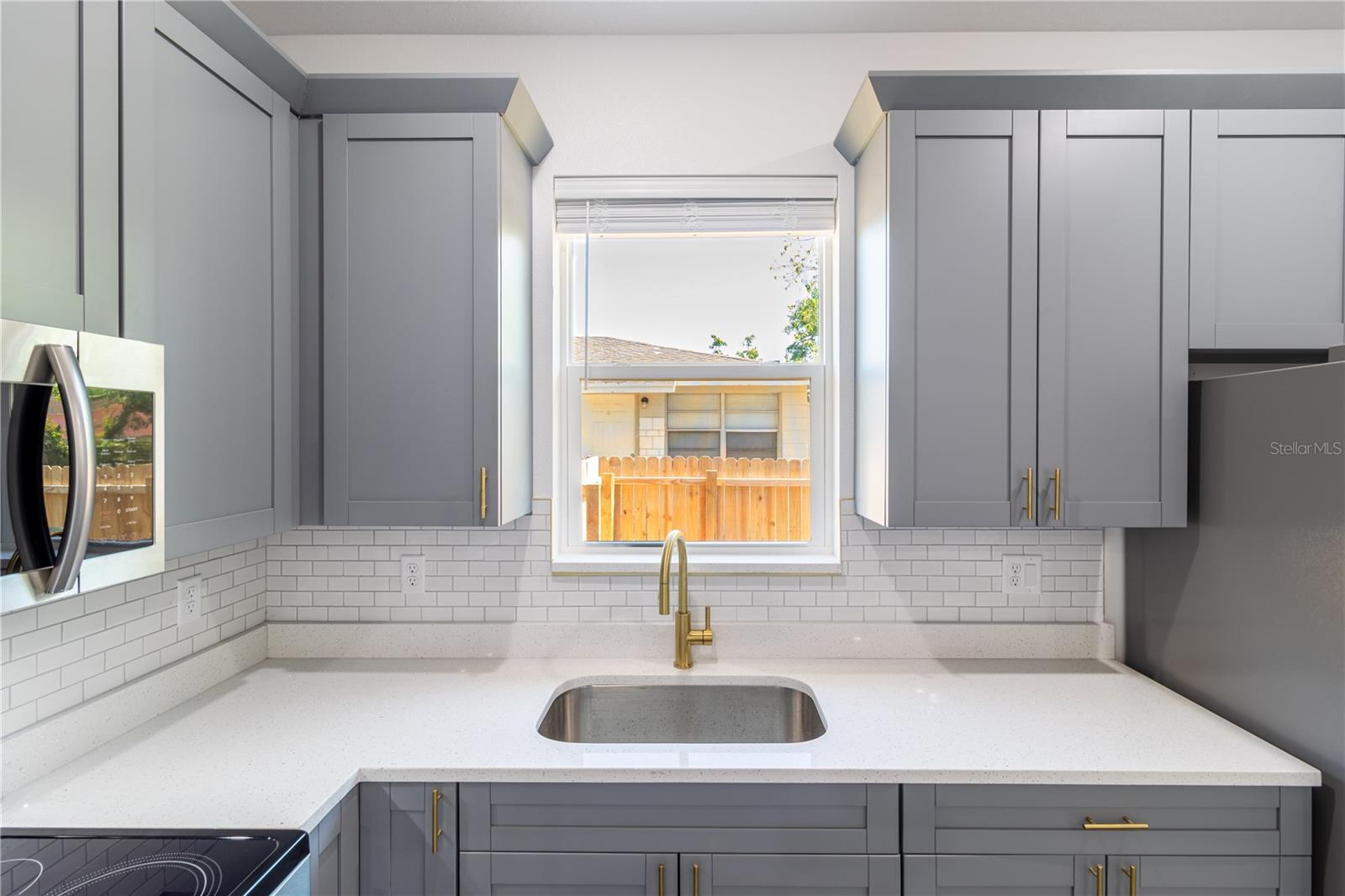 3205 E NORTH BAY ST, TAMPA, FL, 33610