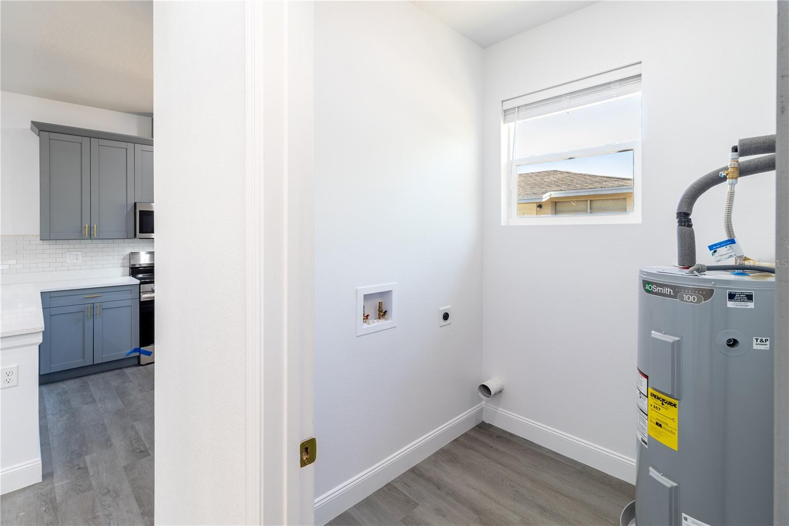 3205 E NORTH BAY ST, TAMPA, FL, 33610