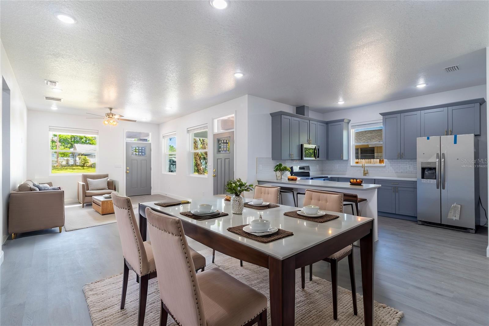 3205 E NORTH BAY ST, TAMPA, FL, 33610