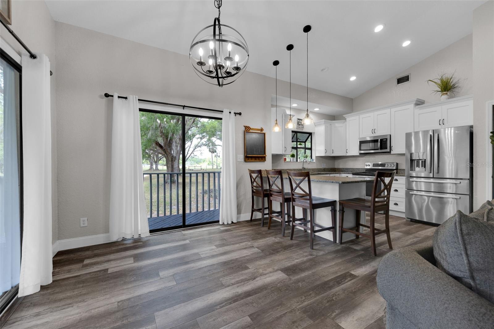 13437 MCINTOSH RD, THONOTOSASSA, FL, 33592