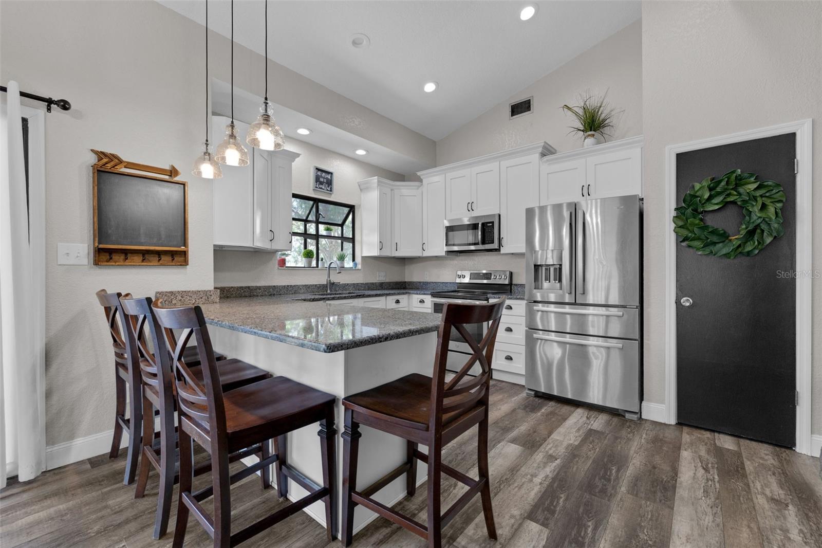 13437 MCINTOSH RD, THONOTOSASSA, FL, 33592