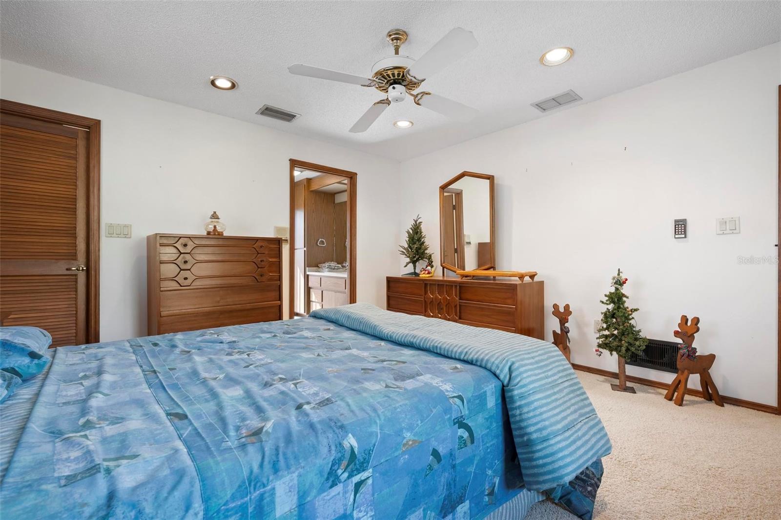 4711 OCEAN BLVD, SARASOTA, FL, 34242