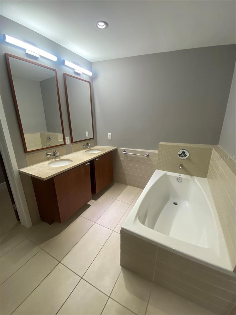 111 N 12TH ST #1407, TAMPA, FL, 33602