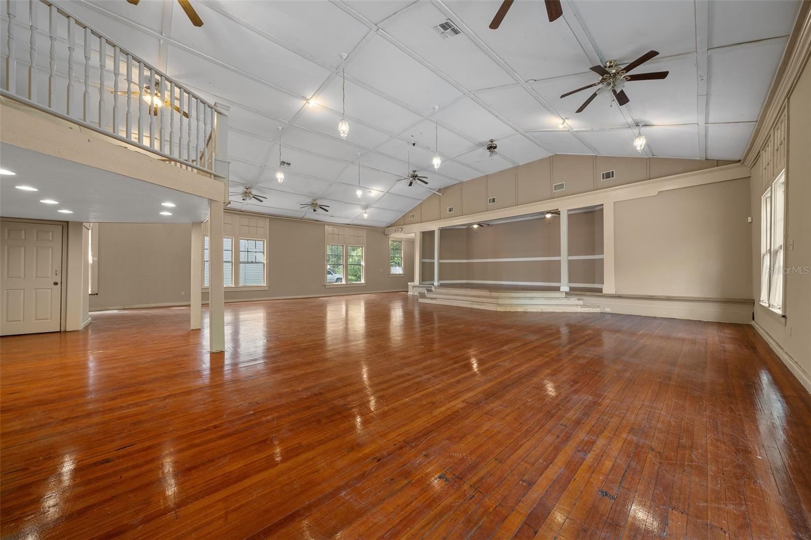 118 NE TUSCAWILLA AVE, OCALA, FL, 34470