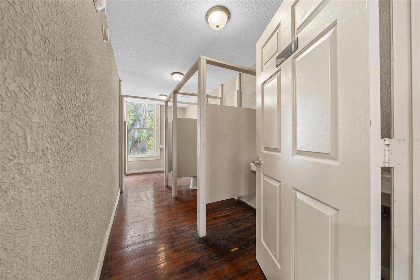 118 NE TUSCAWILLA AVE, OCALA, FL, 34470