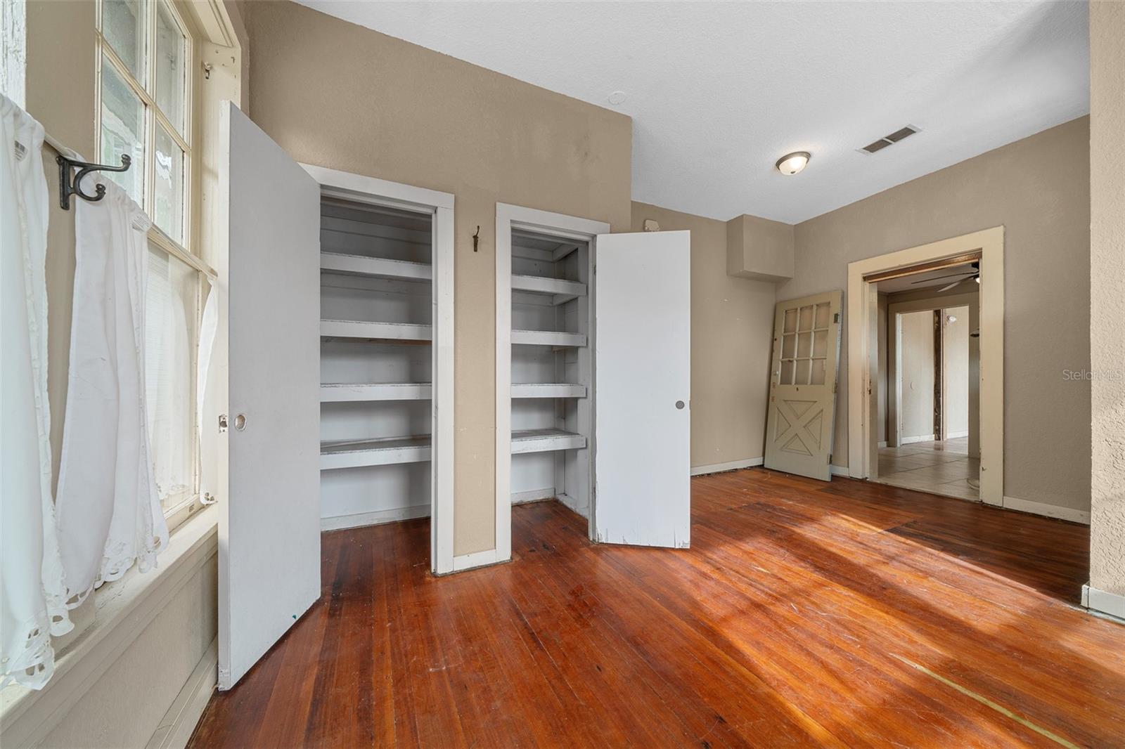 118 NE TUSCAWILLA AVE, OCALA, FL, 34470