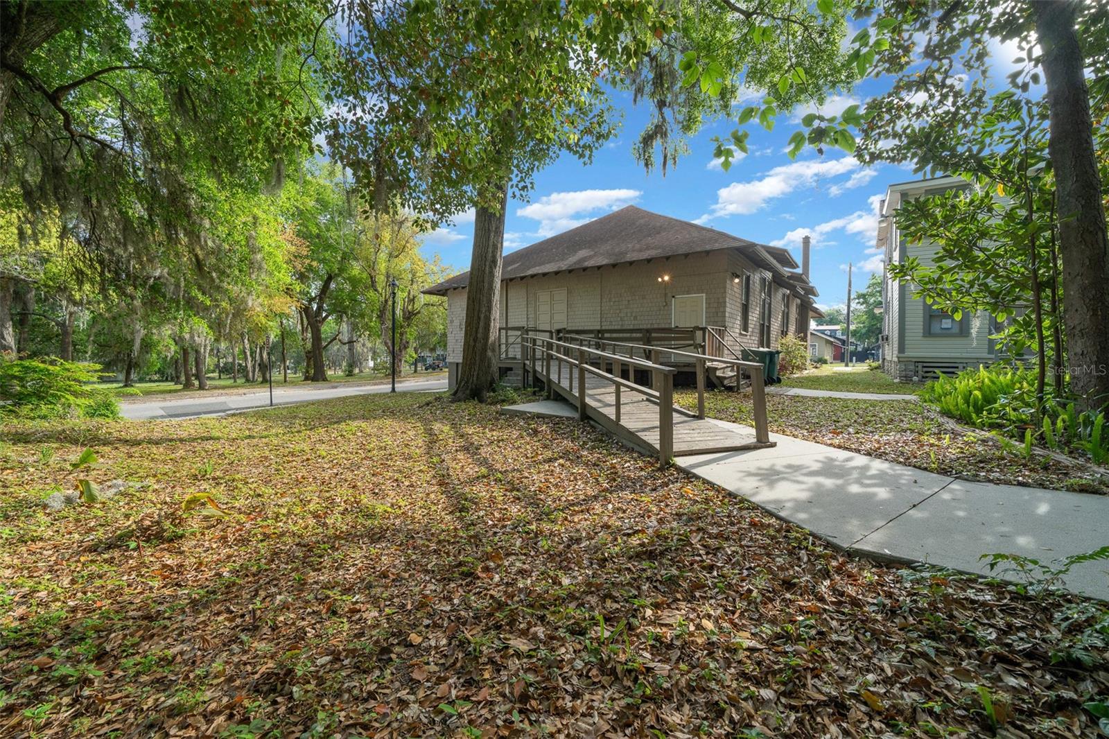 118 NE TUSCAWILLA AVE, OCALA, FL, 34470