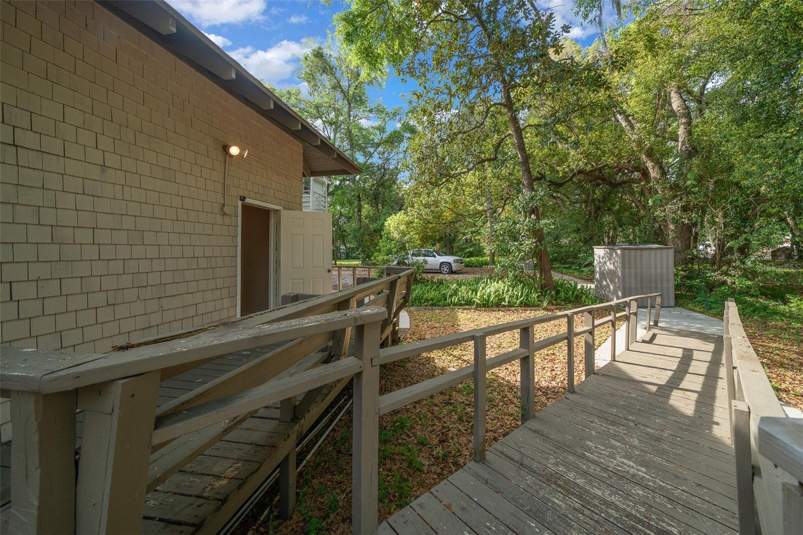 118 NE TUSCAWILLA AVE, OCALA, FL, 34470