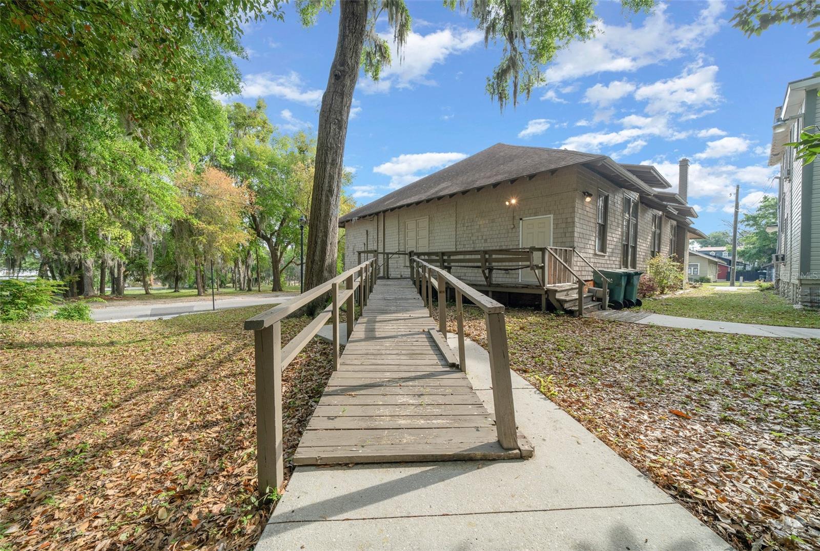 118 NE TUSCAWILLA AVE, OCALA, FL, 34470