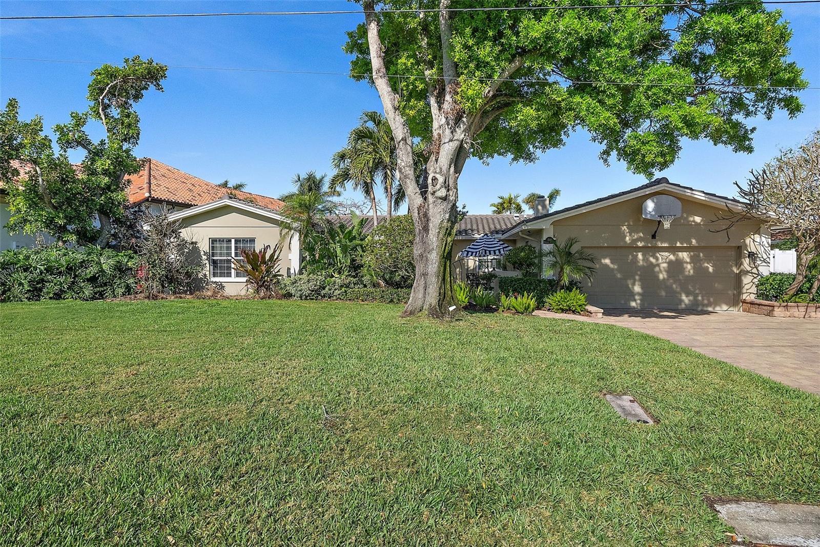 1344 MONTEREY BLVD NE, ST PETERSBURG, FL, 33704