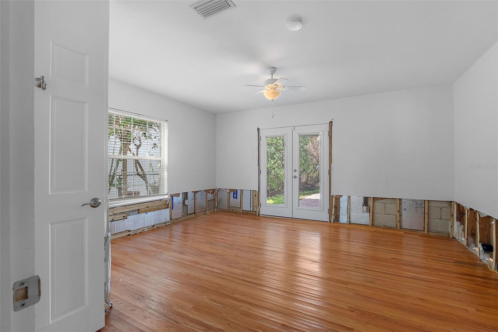 1344 MONTEREY BLVD NE, ST PETERSBURG, FL, 33704