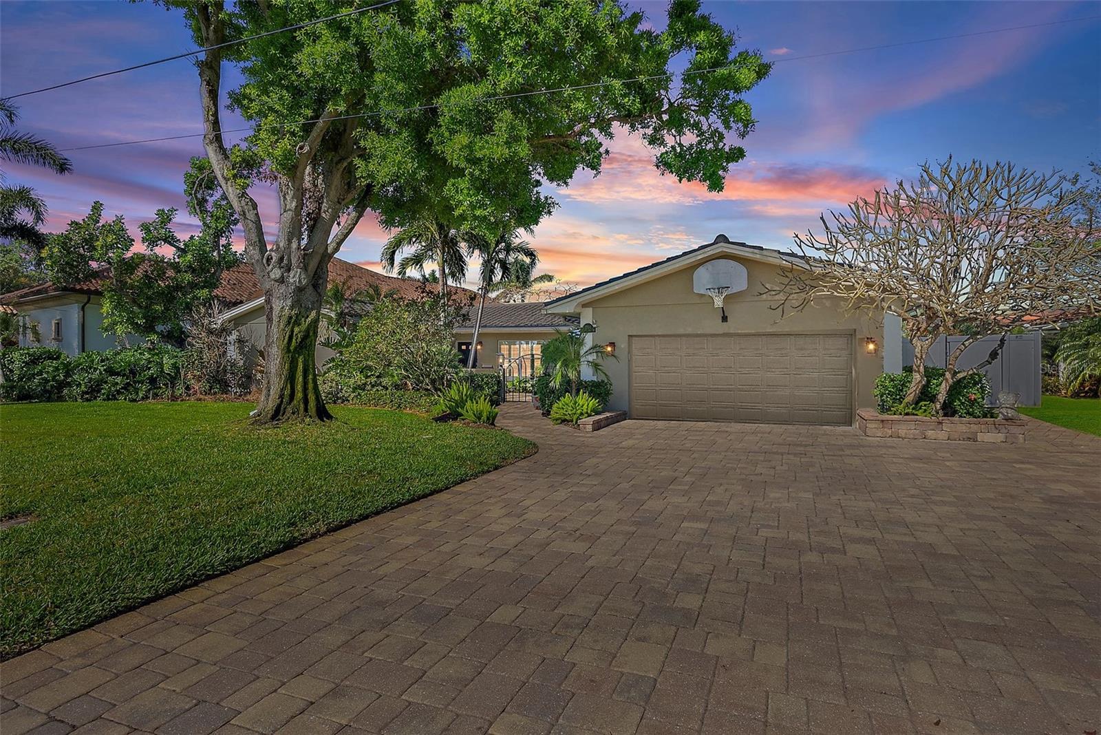 1344 MONTEREY BLVD NE, ST PETERSBURG, FL, 33704
