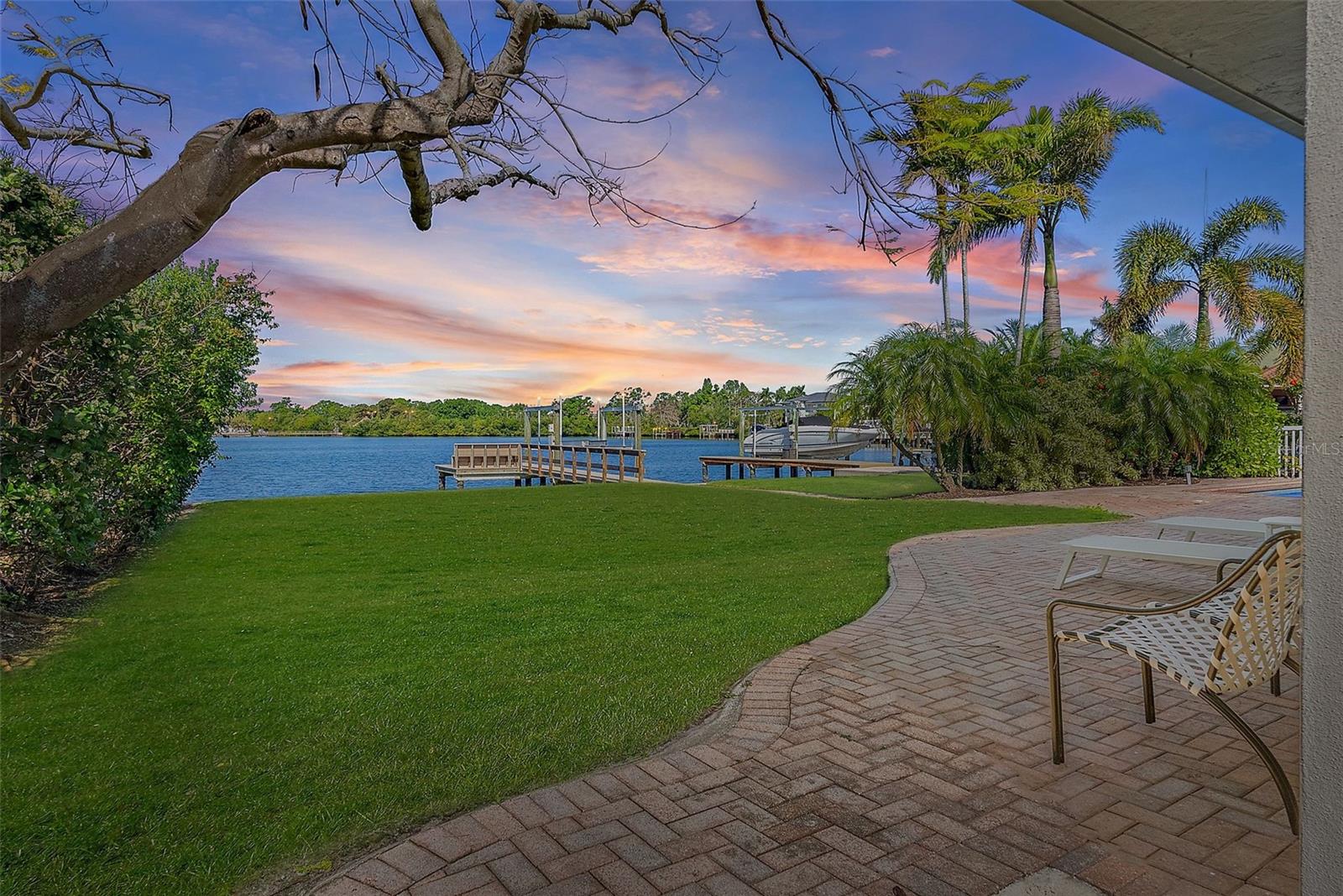 1344 MONTEREY BLVD NE, ST PETERSBURG, FL, 33704