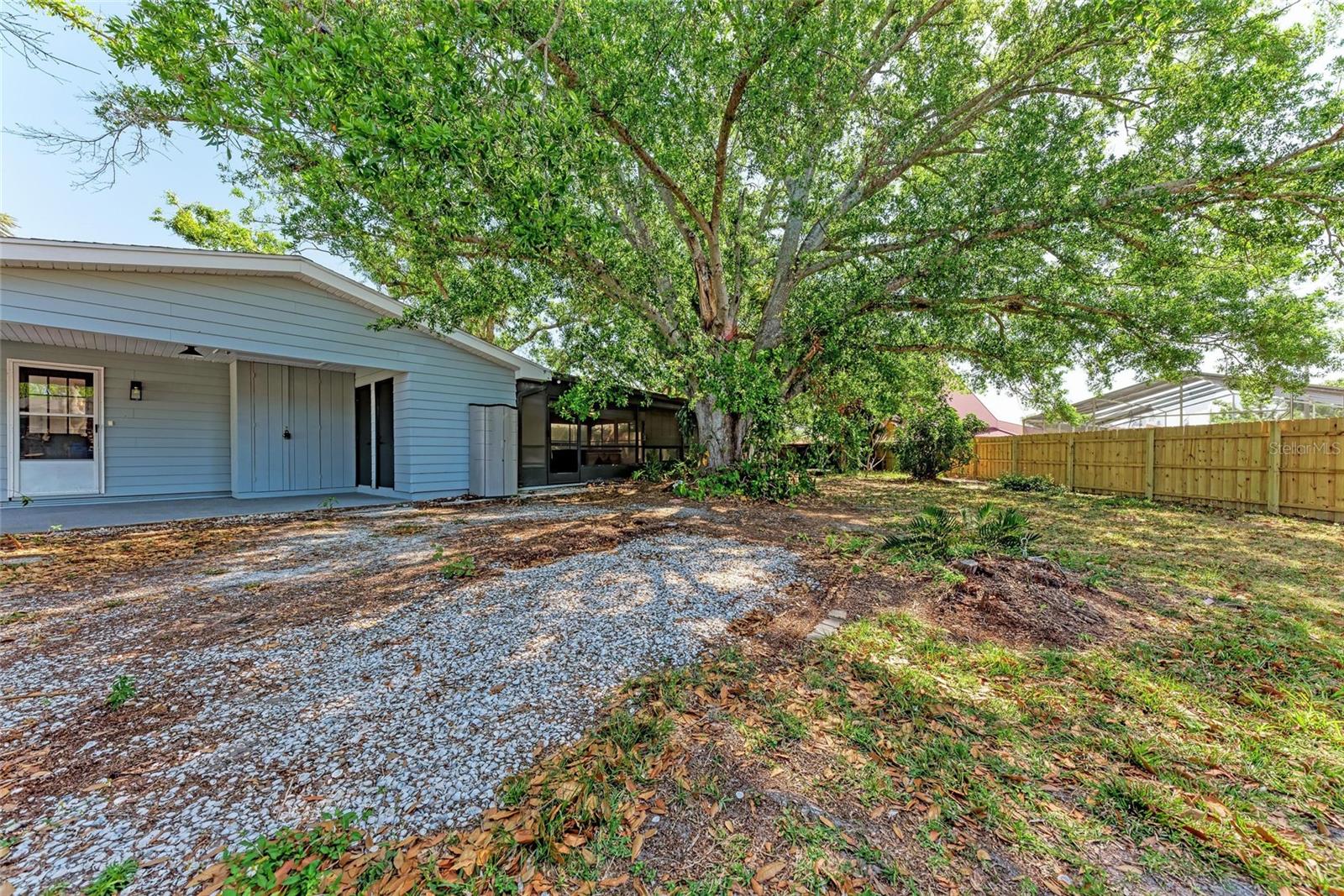 826 LILLIAN LN, SARASOTA, FL, 34243